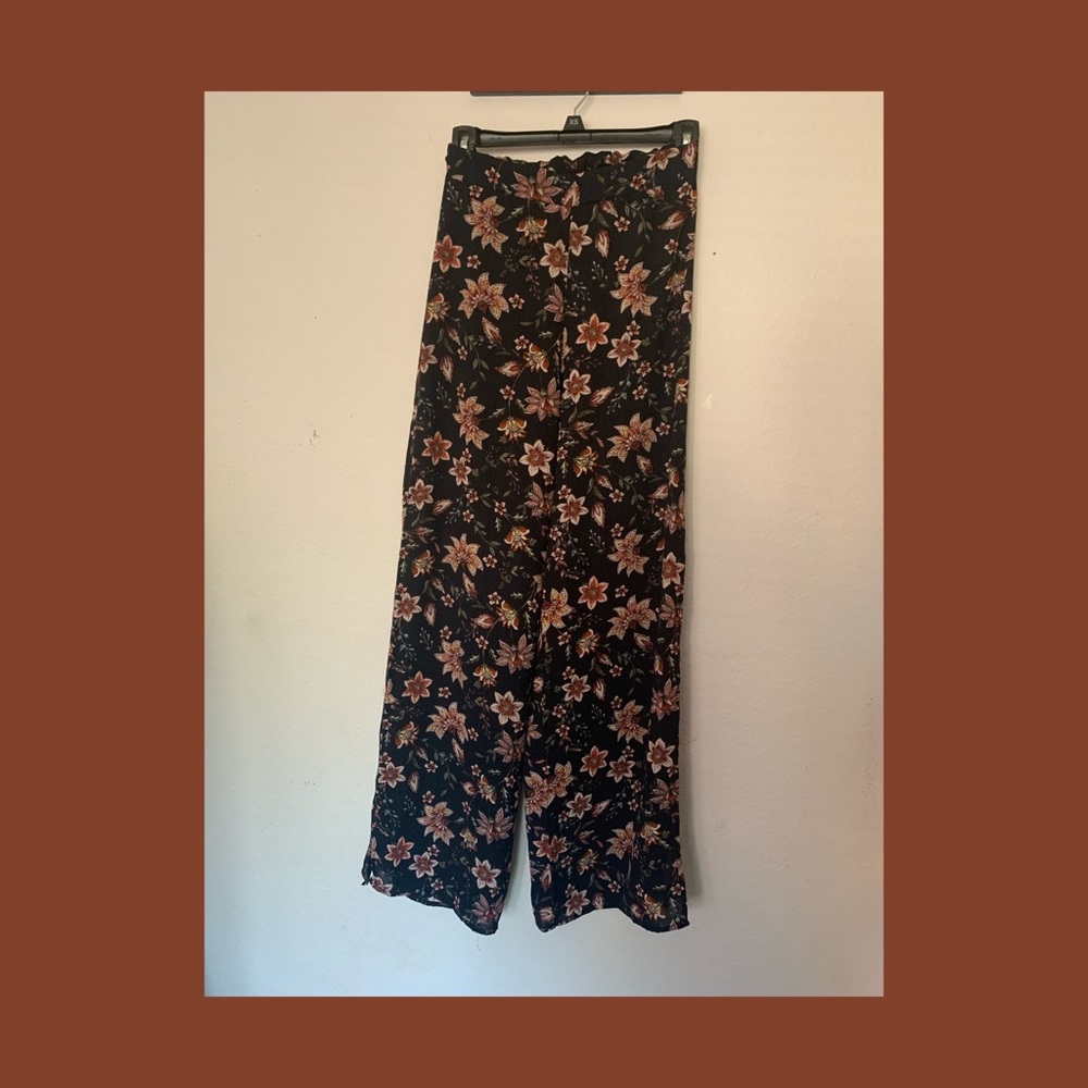 Flowy floral pants, worn ONCE